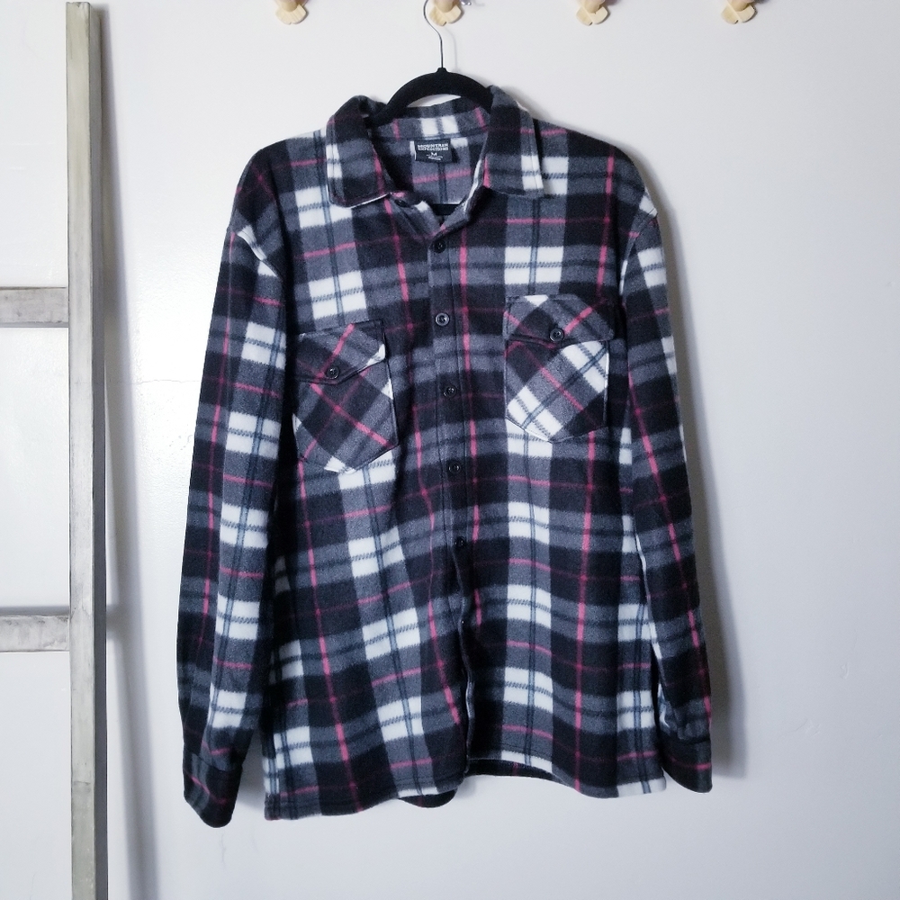 MOUNTAIN EXPEDITIONS SOFT BUTTON DOWN OVERSIZED SHACKET SIZE MEDIUM